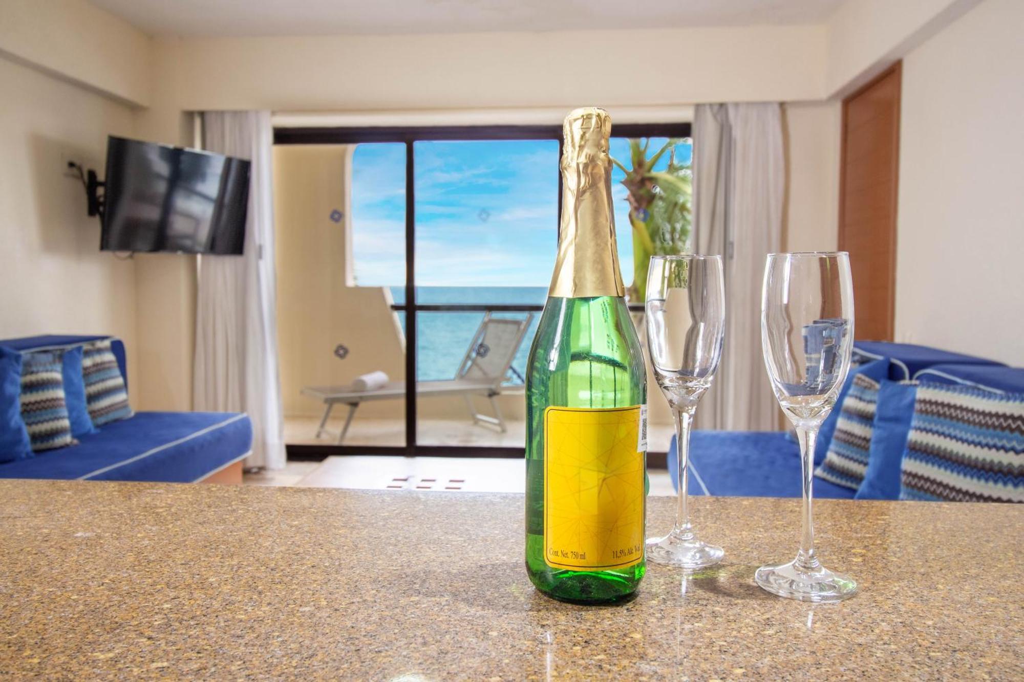 พลาซา เปลิกาโนส แกรนด์ บีช รีสอร์ต Hotel ปูแอร์โตบาญาร์ตา ภายนอก รูปภาพ