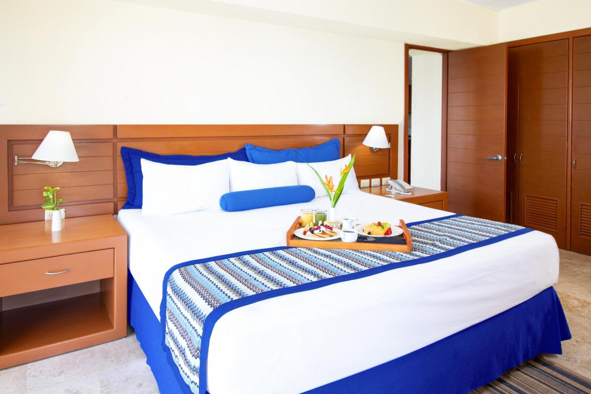 พลาซา เปลิกาโนส แกรนด์ บีช รีสอร์ต Hotel ปูแอร์โตบาญาร์ตา ภายนอก รูปภาพ