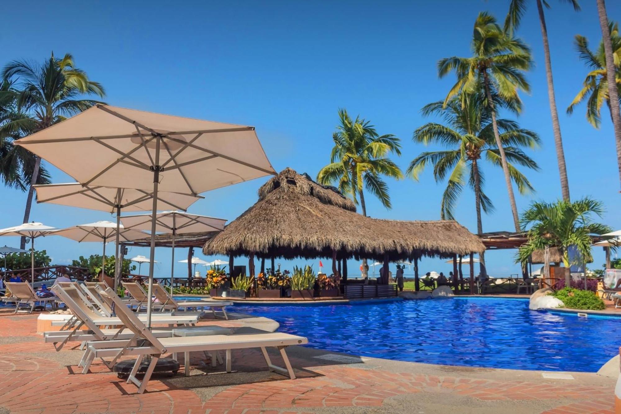 พลาซา เปลิกาโนส แกรนด์ บีช รีสอร์ต Hotel ปูแอร์โตบาญาร์ตา ภายนอก รูปภาพ