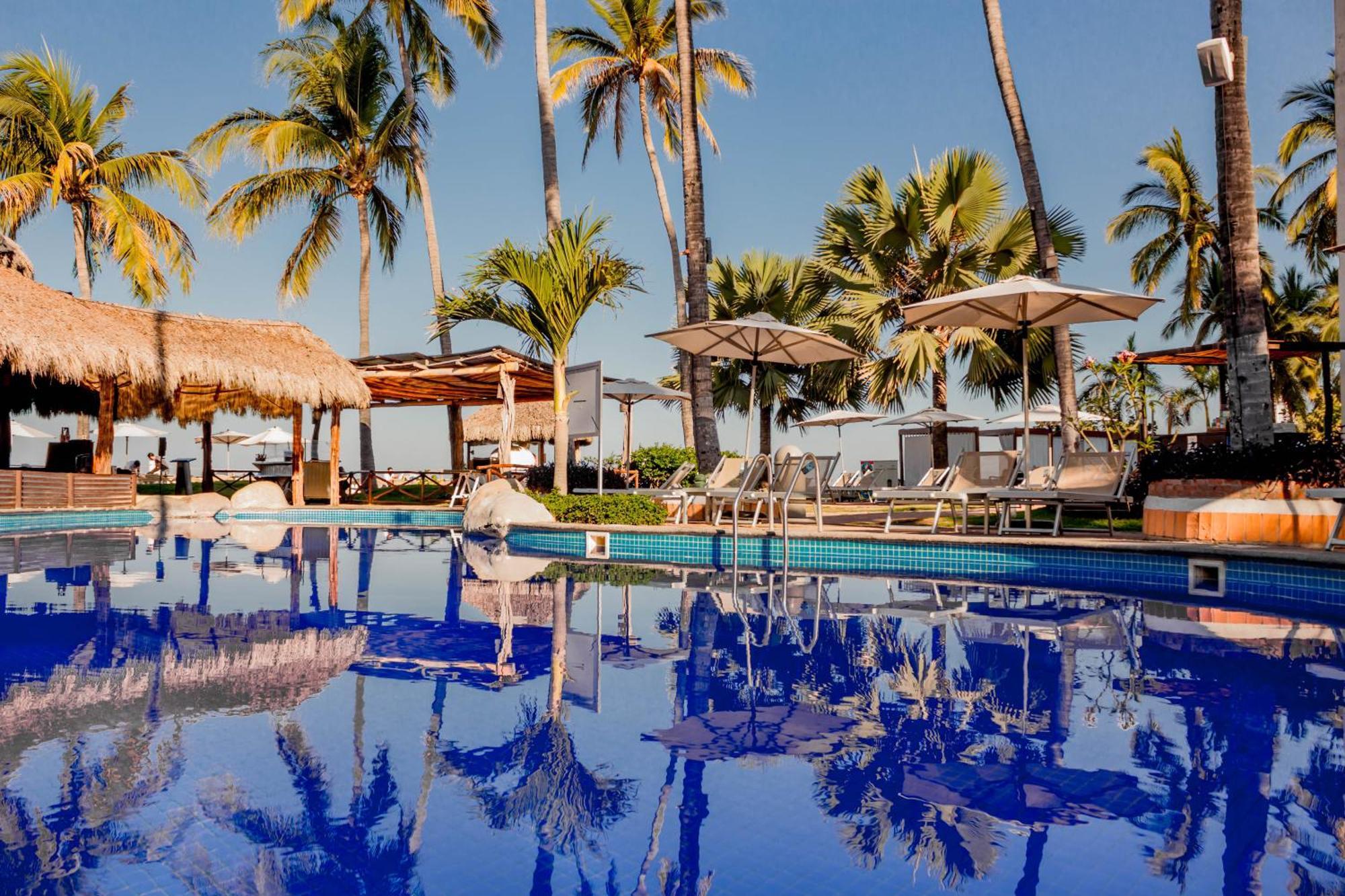 พลาซา เปลิกาโนส แกรนด์ บีช รีสอร์ต Hotel ปูแอร์โตบาญาร์ตา ภายนอก รูปภาพ